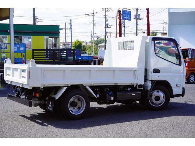 バン・トラック専門、総在庫200台以上！！当社のHPも是非ご覧ください。http://www.vantruck.co.jp/index.htm　　お問い合わせはフリーダイアル0078-6002-212393にてお願い致します。