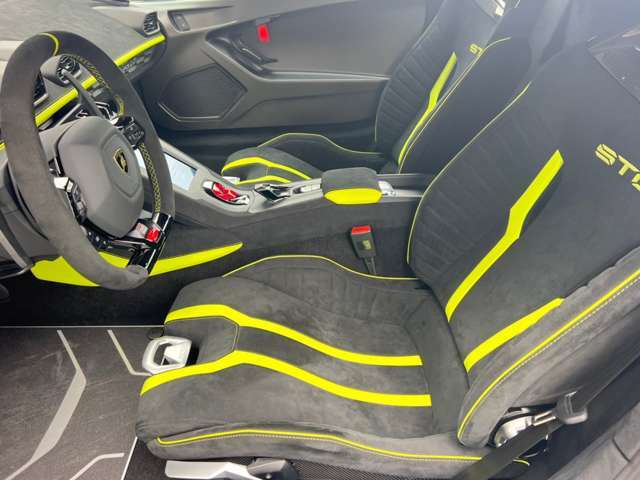 Sport seats