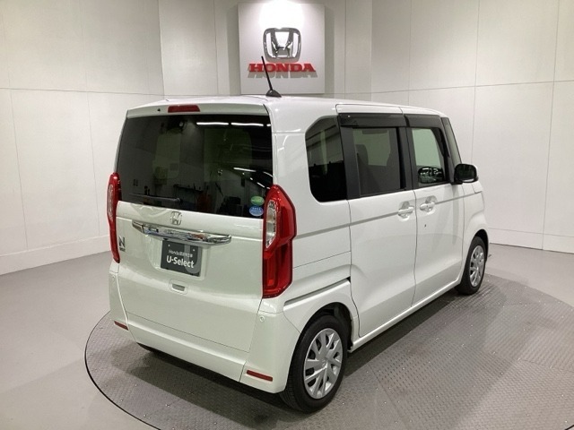 【Honda認定中古車 U-Select】　は3つの安心をお約束します。　1　Hondaのプロが整備した安心。 2　第三者機関がチェックした安心。　3　購入後もHondaが保証する安心。