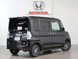 斜め後ろの画像です。