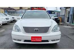 質問の多い納車までの期間は契約後に必要書類を頂いてから2週間以内を目処にスピード感有る納車をさせて頂いておりますが陸送が必要な遠方の場合は地域により輸送日数ご異なりますのでお問い合わせ下さい。