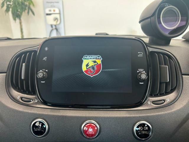 7インチタッチパネルモニターCarplayAndroid対応