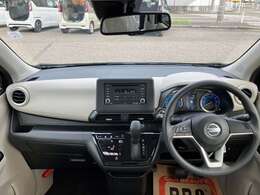 運転席まわりです。細かいオプションなど、気になるところがあればお気軽にメールやお電話等でお問合せください。