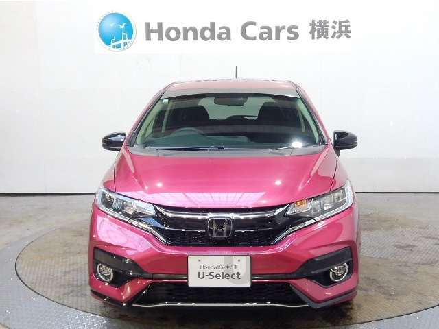 Honda認定中古車はU-Select保証1年付きで、有料で最長5年まで延長可能です。またU-Select　Premium保証の中古車は無料保証2年付きで、有料で最長5年まで延長可能です。