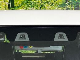 【スズキ　セーフティサポート】走行中に前方の車両等を認識し、衝突しそうな時は警報とブレーキで衝突回避と被害軽減をアシスト。より安全にドライブをお楽しみいただけます。