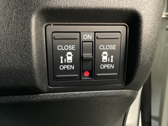 当社サービススタッフが点検整備を実施し、その後、ご納車させていただきますので安心してご利用いただけます。