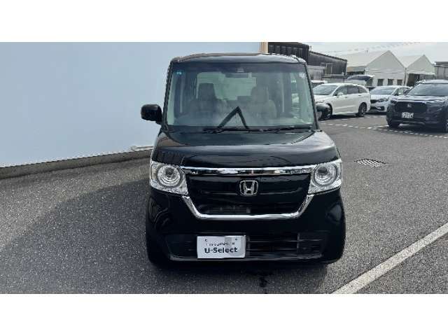 当社自慢のお車です。横にこの車のセールスポイントを、複数の写真と説明でアピールしてあります！まずはご覧になってください。いろんなところをチェックできますよ。