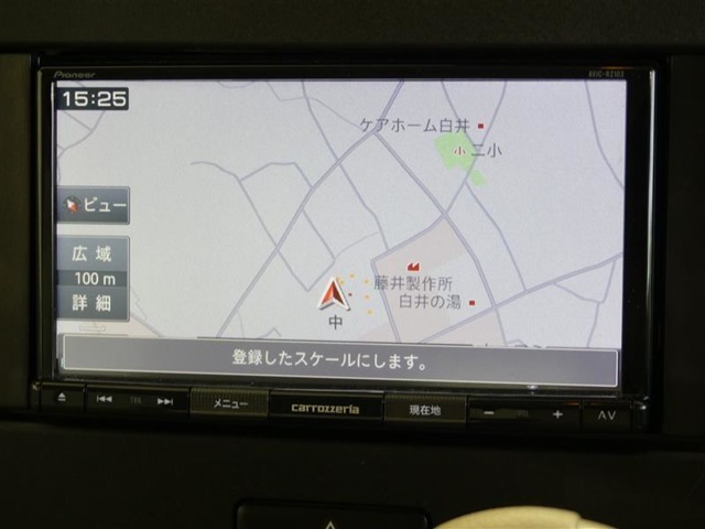7インチ画面のナビゲーション付です。操作らくらく目的地設定ができますよ。ナビがあると便利、初めて訪れる場所でもらくらく何処でもいけます。