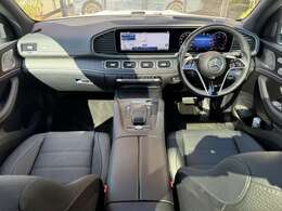 ブラックレザーメモリー機能付きパワーシート　6席パワーシート　前席ベンチレーション＆リラクゼーション