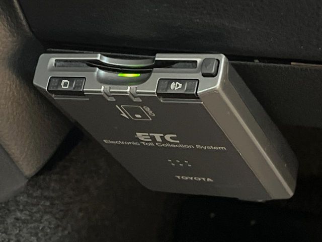 【ETC】高速道路の料金所をストレスなく通過！話題のスポットやサービスエリアに多い「スマートIC」利用時は必須のアイテムです。当店でセットアップを実施、ご納車当日からすぐにご利用いただけます！