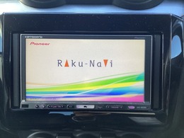 フルセグTV・CD・DVD再生とエンターテイメント性も充分ですね。