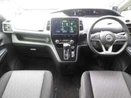 ご納車後も安心なプレミアム保証をご提案いたします。ナビや電装品、エアコンなども含めた600項目の充実した保証内容と安心のロードサービス付帯でサポートいたします。詳細はお尋ねください。