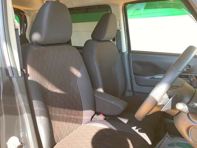 内装状態も特に大きく目立つ汚れや傷も無くキレイです！気になるニオイもありませんので内装にこだわる方にはおススメの1台です！
