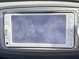 【純正ナビ】人気の純正ナビを装備しております。ナビの使いやすさはもちろん、オーディオ機能も充実！キャンプや旅行はもちろん、通勤や買い物など普段のドライブも楽しくなるはず♪