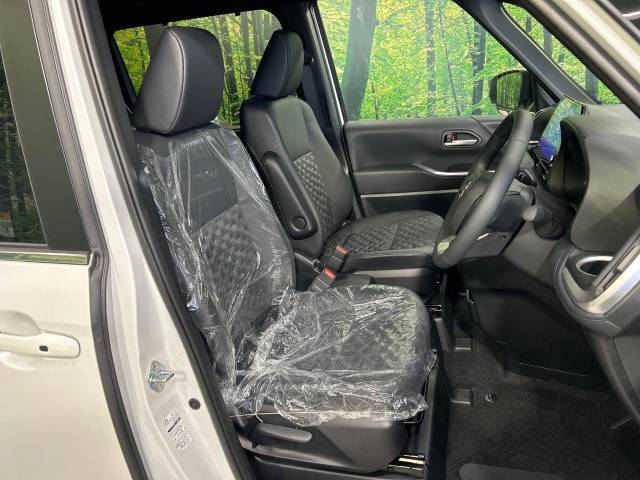 運転席シート廻りは使用感も少なく、良好な状態となっています。丁寧に使われていたことがよくわかりますね。