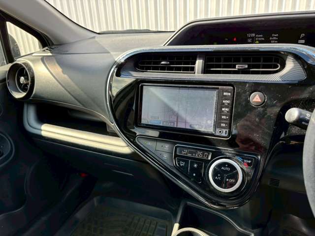 ☆ご成約特典☆下取り買取最低金額保証します！どんな車でもOKです♪ガソリン高騰支援します！ご購入頂いたお車を満タンでご納車します♪ユーポス2号姫路店0120-003-166