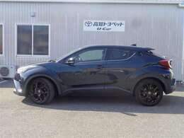 ロングラン保証1年付きです。保証距離は走行距離無制限となっております（プラスでの延長保証もございますがその場合は有料となっております。詳しくはスタッフまでお尋ねください。）