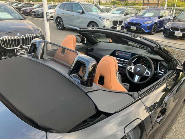 【ボディコーティングで新車時の輝きを】ご納車前にボディを磨き上げ下地処理を行った上で、コーティングを施工します。軽微な小傷も無くなりより新車時の輝きに近い状態でお届けできます。ぜひご用命下さい！
