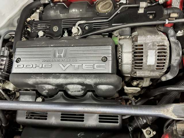 自然吸気エンジン3.0L・V6・DOHC・VTECエンジン。