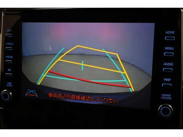 バックガイドモニターで後方の確認が出来て安心です。