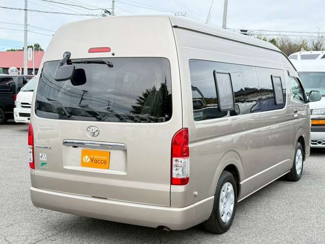 1500Wインバーター　DC冷蔵庫　ツインサブバッテリー　走行充電　外部電源　シンク　給排水タンク13L　リアスピーカー　LED照明　カーテン　テーブル　走行時クーラー・ヒーター　ディスプレイオーディオ　ETC