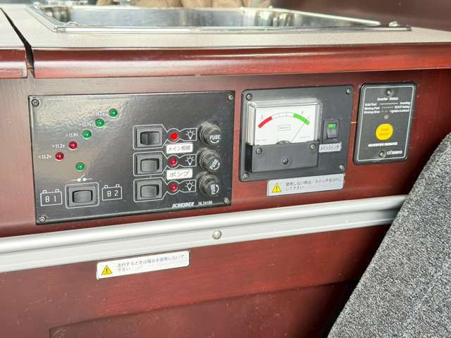 集中スイッチ　電圧計　インバーターリモートスイッチ