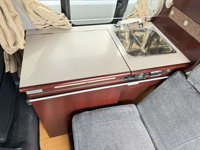 〒300-2353★茨城県つくばみらい市小張4012-3★TEL0297-47-6080★FAX0297-47-6081★営業時間　10：00から18：00★定休日　火曜日　第一・三月曜日