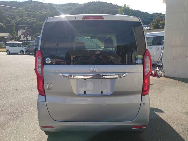 ☆「新品ナビやETCを付けて納車して欲しい」「このアルミホイールを組んで納車して欲しい」等のご要望があれば別途料金にてお承り致しますのでお気軽にお声かけ下さい。☆