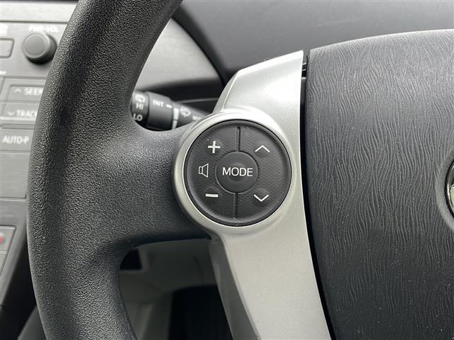 ステアリングスイッチで手元でオーディオ操作できます！