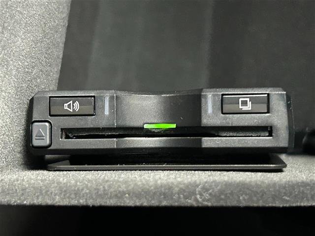 ◆【ETC】有料道路を利用する際に料金所で停止することなく通過できる、ETC車載器（ノンストップ自動料金収受システム機器）が装備されています。セットアップを行うことで利用可能になります。