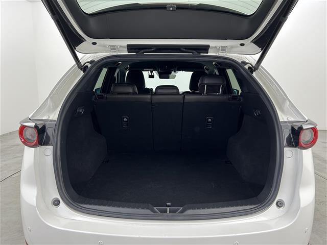 ◆【トランク】積み込みやすくて、たっぷり積める荷室です。シートアレンジできるものは、乗車人数と荷物の量や大きさによってシートを動かすことができるので、より快適なドライブが可能です！