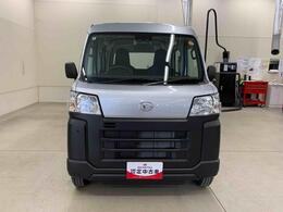 お仕事の相棒、ハイゼットカーゴ！荷室がとても広いので、毎日のお仕事のお供になります！！弊社、代車として使用しておりました。内外装ともにキレイな一台です♪ぜひお立ち寄りください（＾＾♪