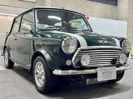 Miniはイギリスのブリティッシュ・モーター・コーポレーション（BMC）が製造・販売！1959年から2000年までの41年間に一度もモデルチェンジをせず生産終了！合計で約530万台のミニが生産された◎