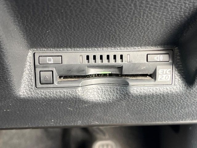 【ETC】高速道路の料金所をストレスなく通過！話題のスポットやサービスエリアに多い「スマートIC」利用時は必須のアイテムです。当店でセットアップを実施、ご納車当日からすぐにご利用いただけます！