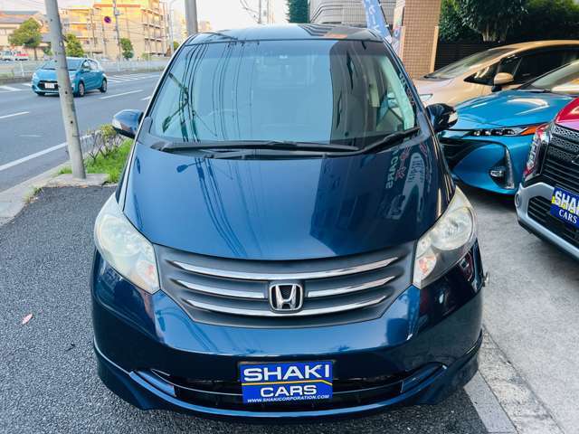 中古車に付き、外装傷が多少ございますが、ご了承下さい。