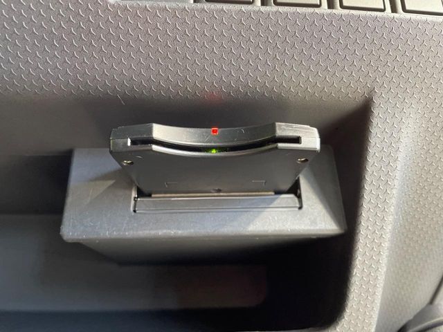 【ETC】高速道路の料金所をストレスなく通過！話題のスポットやサービスエリアに多い「スマートIC」利用時は必須のアイテムです。当店でセットアップを実施、ご納車当日からすぐにご利用いただけます！