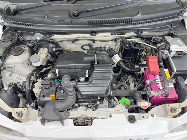 親切・丁寧な専門メカニックスタッフが応対！・車検・点検整備・事故等の修理などアフターサービスも安心。お車のカスタマイズもネクステージのサービススタッフまでご相談ください！