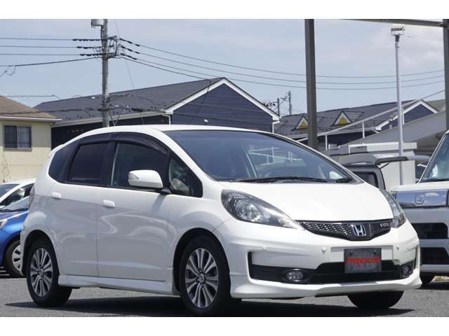 プラウドでは20代、30代のスタッフが元気よく対応させていただきます！「どんな車両があるのか見に来た」「ちょっと現車を見てみたい」などお気軽にご来店、ご相談ください♪