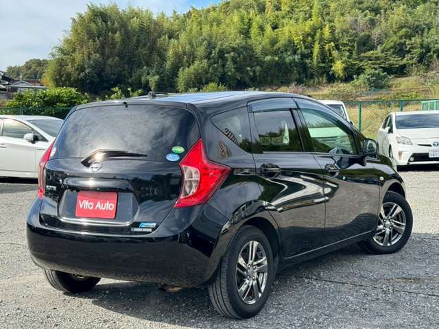 ★画像や動画を見ただけでお車の検討を進める事に抵抗がある方でも気軽に利用できるオンライン商談ならお車の検討はもちろん営業担当や店舗の様子も生中継でご覧いただけますので安心してお車をご検討頂けます。