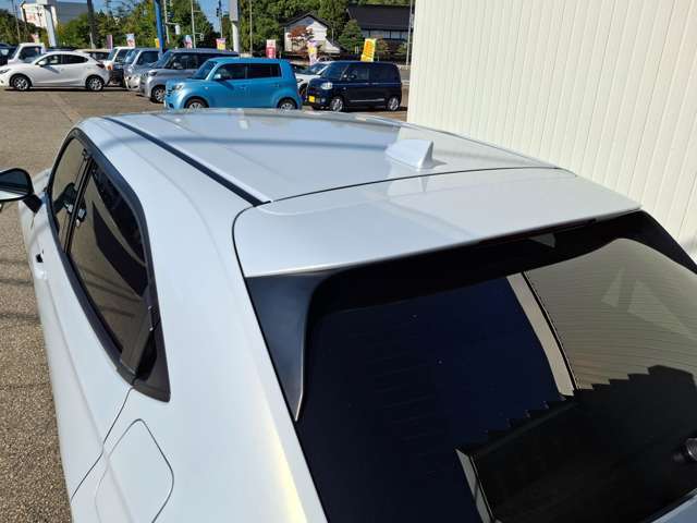 優秀な整備スタッフが真心込めて対応致します。車検・整備はもちろん、板金塗装やレッカーサービスなどお客様をトータルサポート致します。