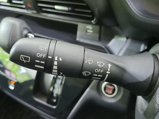国産車から輸入車まで多様なお客様のニーズのお応えできるように、全国規模で豊富な在庫展開！車のことならWECARSへ！