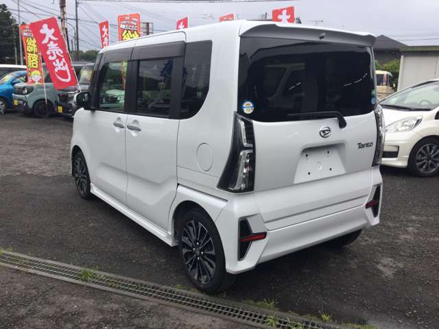 ★新車市場中戸次店　カーポート村上です。当店は中古車だけではなく新車も取り扱っております。新車販売・新車リースなど新車に関するご相談もお気軽にどうぞ！！また現在新車市場のリースにも力を入れております。