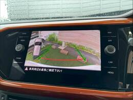 「フルカラーバックモニター」を装備で駐車が苦手な方でも安心です。