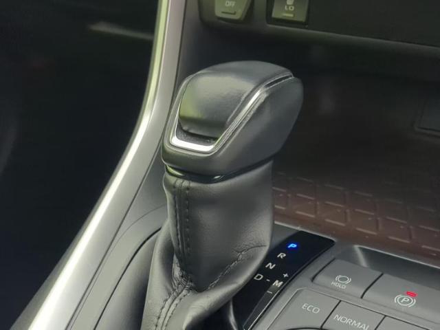 国産車から輸入車まで多様なお客様のニーズのお応えできるように、全国規模で豊富な在庫展開！車のことならWECARSへ！