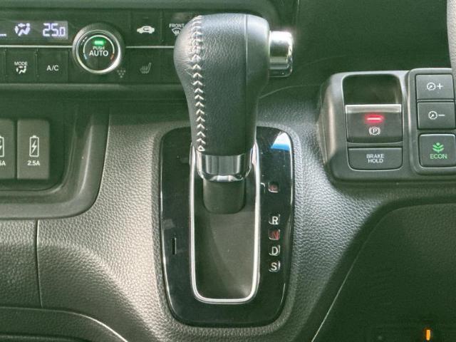 国産車から輸入車まで多様なお客様のニーズのお応えできるように、全国規模で豊富な在庫展開！車のことならWECARSへ！