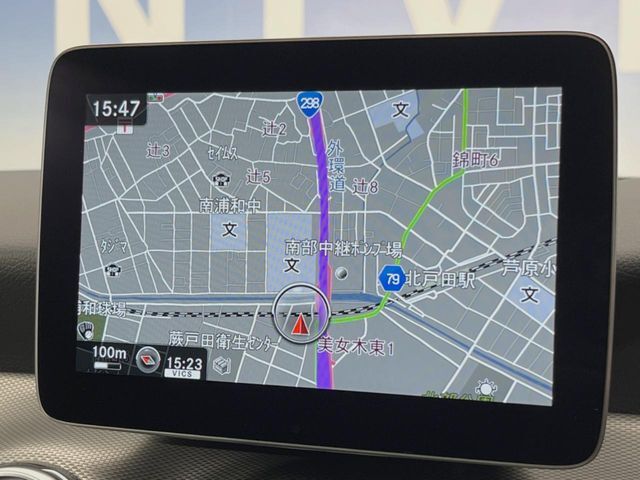 ●純正ナビ:一体感のあるナビは、高級感ある車内を演出してくれます。オーディオ機能も充実しておりますので、運転もより楽しめます♪