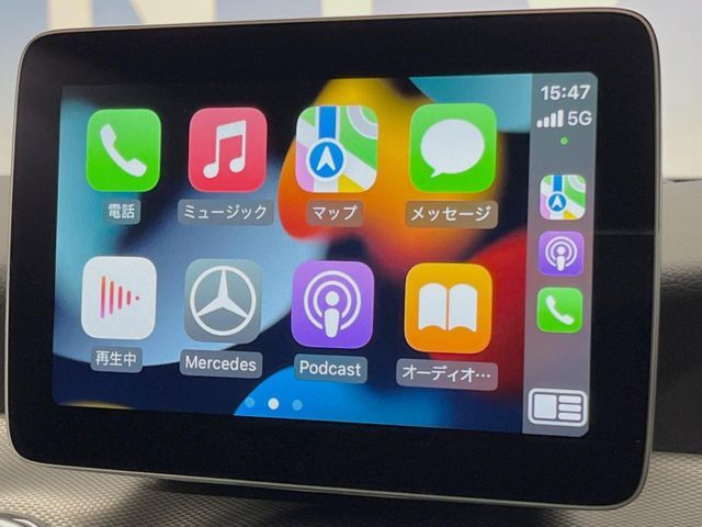 ●Apple　Car　Play：スマホとの有線接続で、ナビ・オーディオ再生などスマホのアプリ機能が画面でも使える便利機能です！