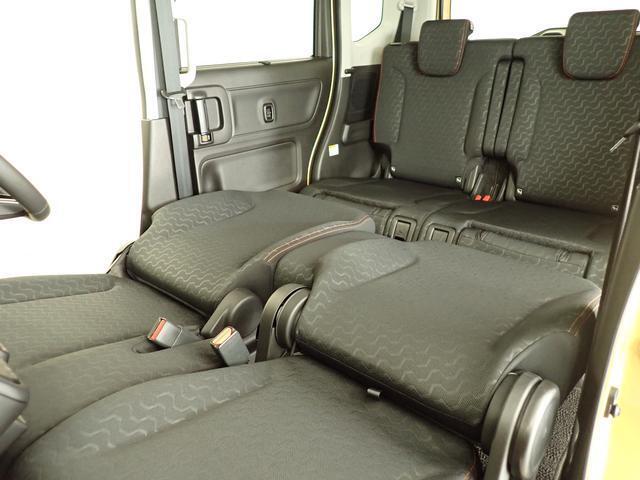 シートアレンジ多彩です。足を伸ばしてゆっくり休憩できる　広々車内です。