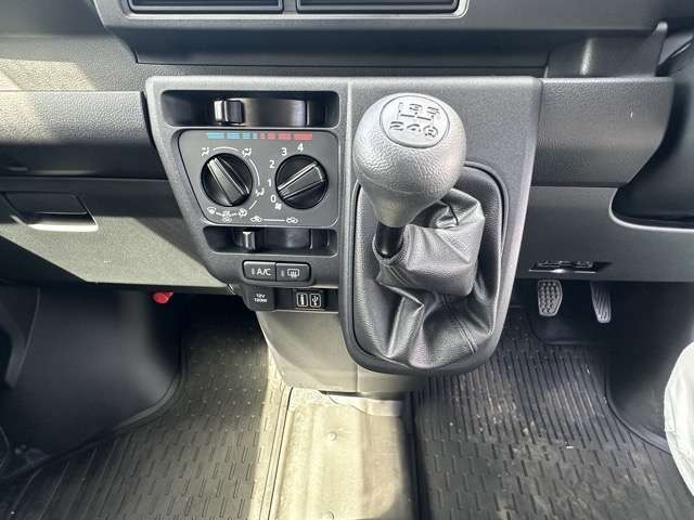 ★納車前に、当社の指定工場で納車前点検を行って納車しますので、安心してお乗りいただけます！もちろん、点検料は車両本体価格に含まれています！