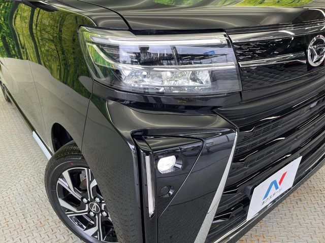【LEDヘッドライト】悪天候や夜間走行時も良好な視界を確保し安心して運転できる高輝度LEDヘッドライトを装備！点灯速度が早く、消費電力も抑えられています。